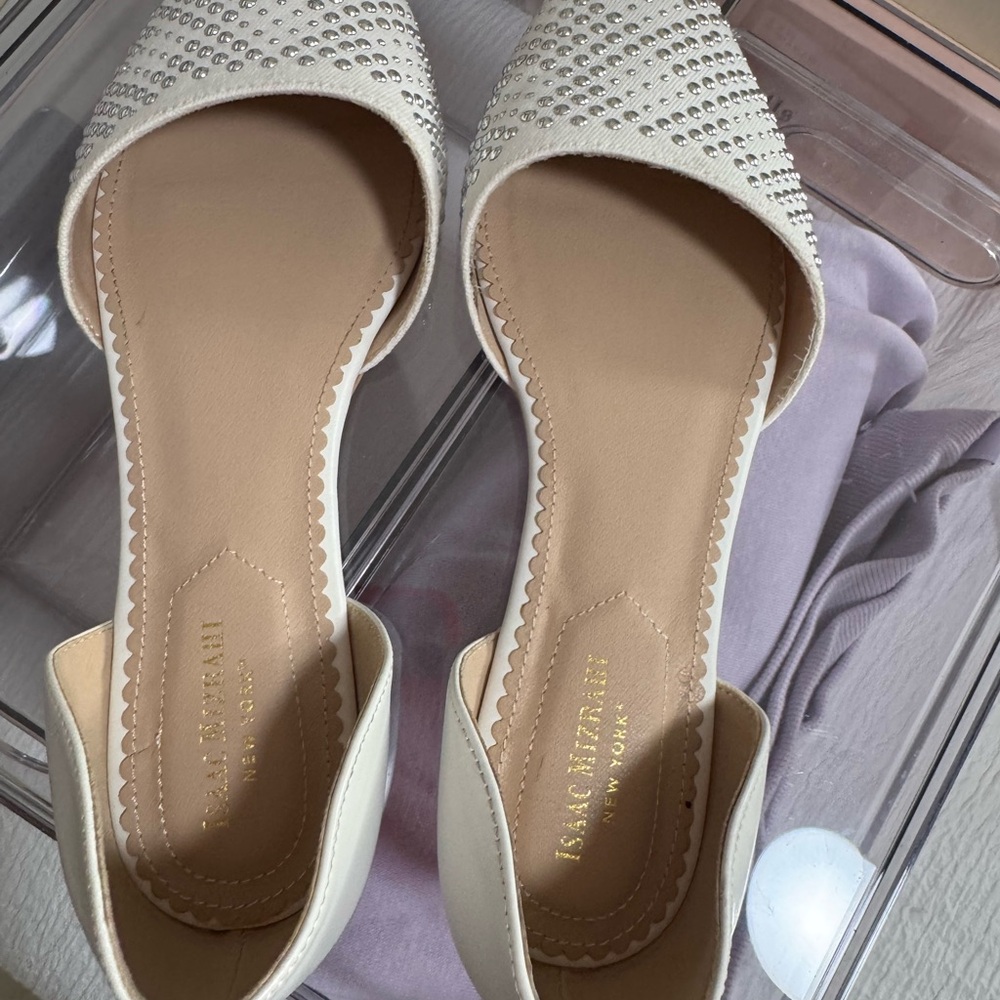 Isaac Mizrahi White Flats with Studded Design